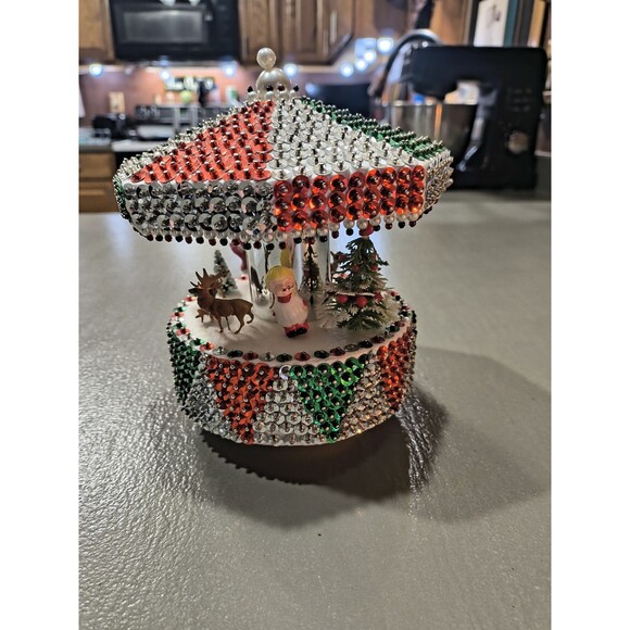 LeeWards Musical Merry-Go-Round Christmas Works - Picture 3 of 6